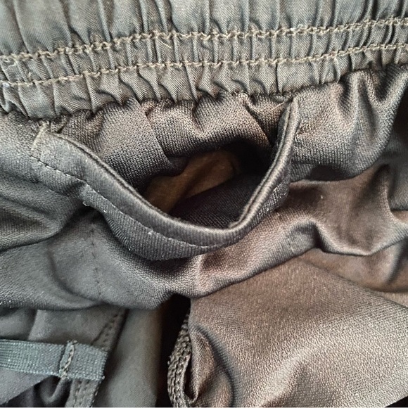 Nike Dri-Fit Black Running Shorts - Picture 11 of 13